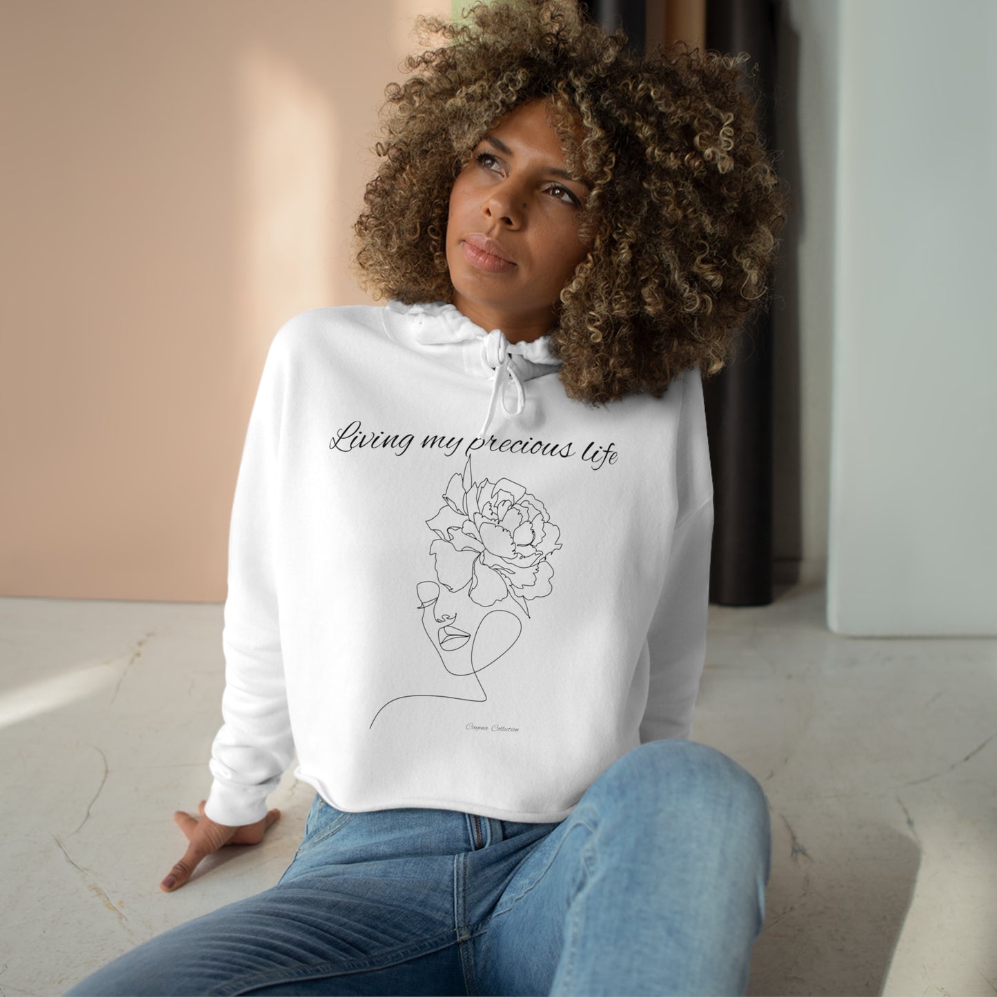 Living my precious life M4 | Cayena Collection | Crop Hoodie